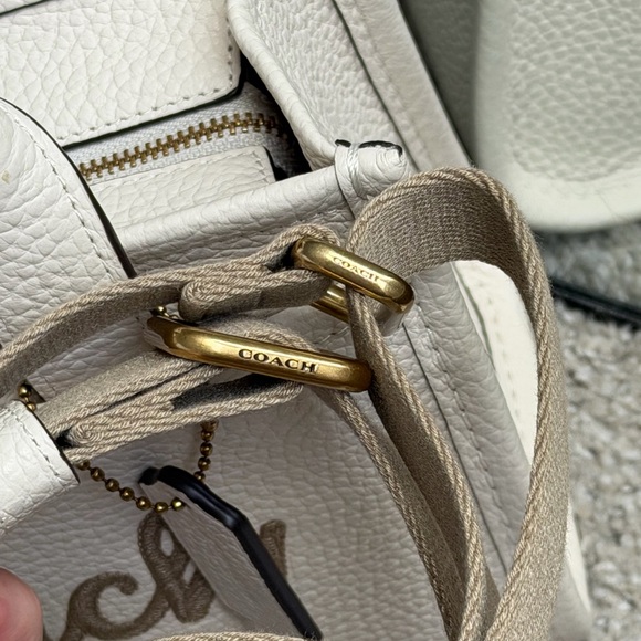 Coach Cargo Tote 20 Bubble Leather Chalk - Picture 12 of 15